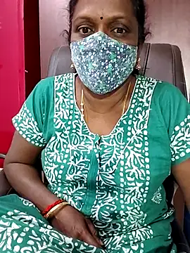 Snapshot of umashreetamil chatting on 01-18-26, 04:10 umashreetamil online show from 01-18-26, 04:10