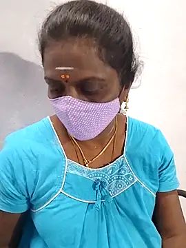 Snapshot of umashreetamil chatting on 02-17-26, 10:23 umashreetamil online show from 02-17-26, 10:23