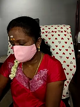 Snapshot of umashreetamil chatting on 03-24-26, 01:33 umashreetamil online show from 03-24-26, 01:33