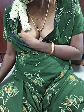 Snapshot of umashreetamil chatting on 06-28-26, 03:13 umashreetamil online show from 06-28-26, 03:13