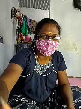 Snapshot of umashreetamil chatting on 01-17-26, 04:21 umashreetamil online show from 01-17-26, 04:21