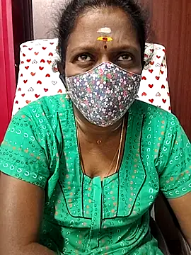 Snapshot of umashreetamil chatting on 03-20-26, 01:01 umashreetamil online show from 03-20-26, 01:01