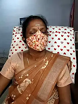 Snapshot of umashreetamil chatting on 03-17-26, 11:35 umashreetamil online show from 03-17-26, 11:35