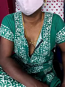 Snapshot of umashreetamil chatting on 04-15-26, 04:11 umashreetamil online show from 04-15-26, 04:11