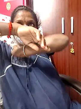 Snapshot of umashreetamil chatting on 03-19-26, 06:46 umashreetamil online show from 03-19-26, 06:46