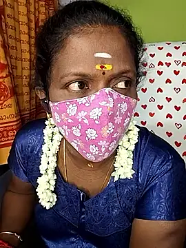 Snapshot of umashreetamil chatting on 03-22-26, 05:03 umashreetamil online show from 03-22-26, 05:03