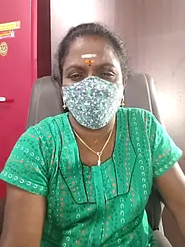 Snapshot of umashreetamil chatting on 02-16-26, 01:54 umashreetamil online show from 02-16-26, 01:54