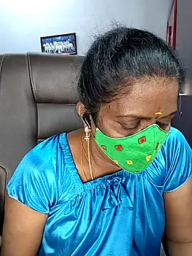 Snapshot of umashreetamil chatting on 02-25-26, 06:41 umashreetamil online show from 02-25-26, 06:41