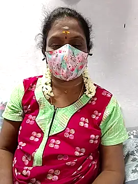 Snapshot of umashreetamil chatting on 03-25-26, 04:06 umashreetamil online show from 03-25-26, 04:06