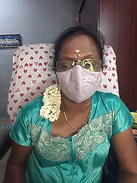 Snapshot of umashreetamil chatting on 05-11-26, 05:43 umashreetamil online show from 05-11-26, 05:43