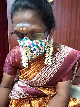 Snapshot of umashreetamil chatting on 06-27-26, 03:07 umashreetamil online show from 06-27-26, 03:07