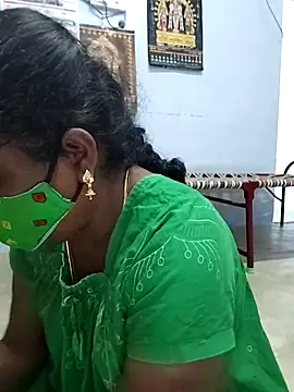 Snapshot of umashreetamil chatting on 03-13-26, 04:17 umashreetamil online show from 03-13-26, 04:17