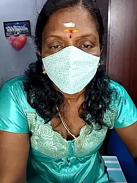 Snapshot of umashreetamil chatting on 03-06-26, 06:30 umashreetamil online show from 03-06-26, 06:30