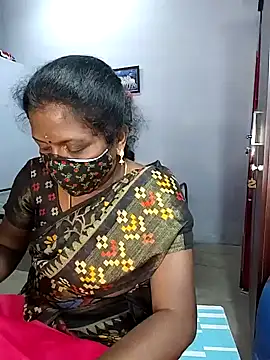 Snapshot of umashreetamil chatting on 03-03-26, 02:40 umashreetamil online show from 03-03-26, 02:40