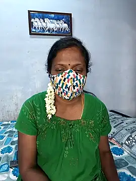 Snapshot of umashreetamil chatting on 04-12-26, 06:11 umashreetamil online show from 04-12-26, 06:11