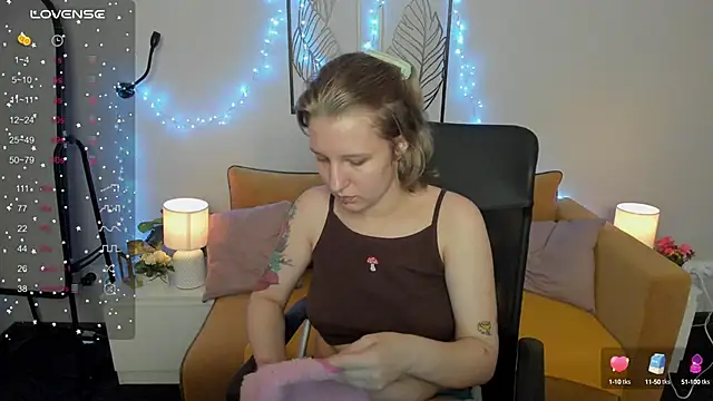 Hailey Foxy online show from 09-22-25, 08:53