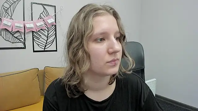 Hailey Foxy online show from 02-13-26, 12:05