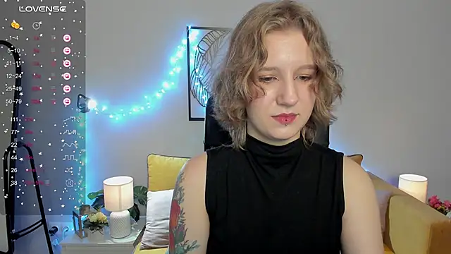 Hailey Foxy online show from 09-28-25, 08:54