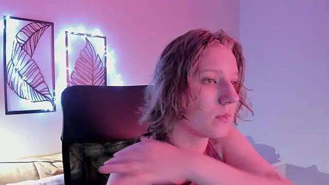 Hailey Foxy online show from 11-21-25, 09:30