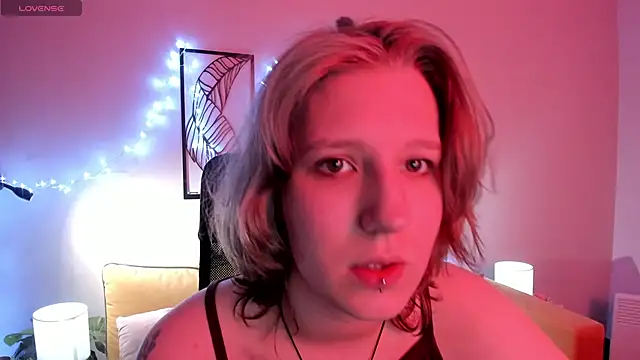 Hailey Foxy online show from 10-19-25, 08:50