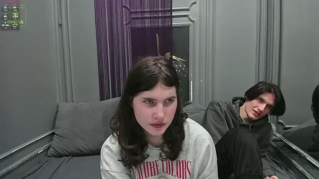 Snapshot of ViviaraNGendy chatting on 10-31-25, 03:41 ViviaraNGendy online show from 10-31-25, 03:41