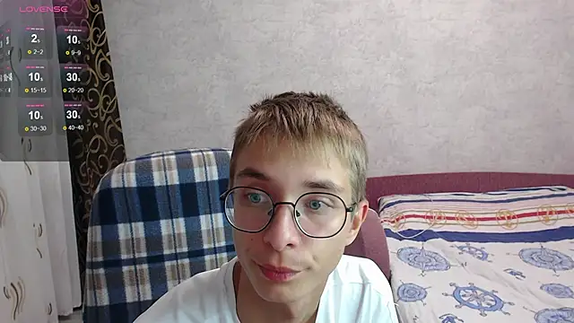 glasses cat online show from 09-09-25, 02:54