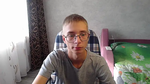 glasses cat online show from 09-15-25, 07:31