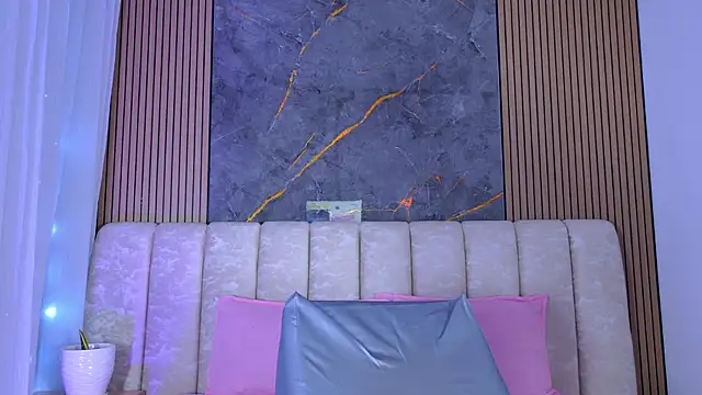 mia scot online show from 04-17-26, 11:57