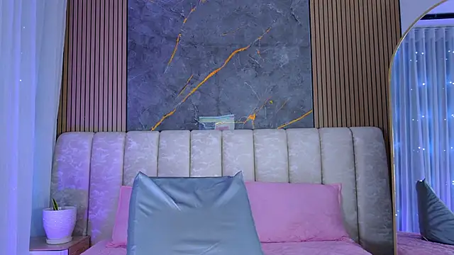 mia scot online show from 04-08-26, 11:55