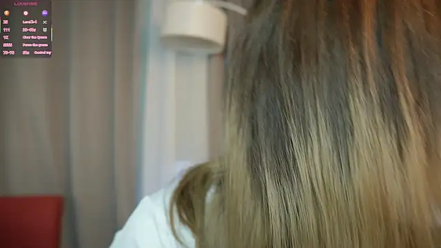 Snapshot of Lina_Glow chatting on 11-22-25, 06:56 Lina Glow online show from 11-22-25, 06:56