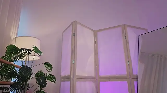 Snapshot of Lina_Glow chatting on 02-23-26, 06:47 Lina Glow online show from 02-23-26, 06:47