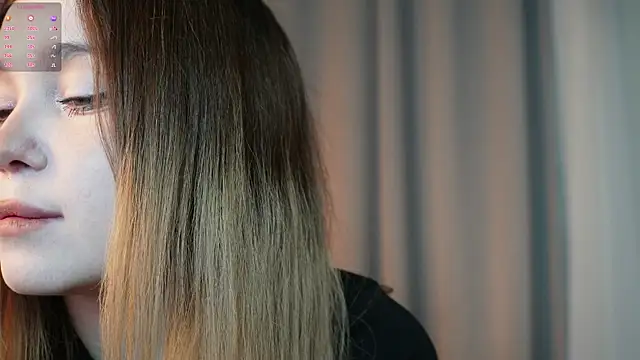 Snapshot of Lina_Glow chatting on 11-25-25, 06:47 Lina Glow online show from 11-25-25, 06:47