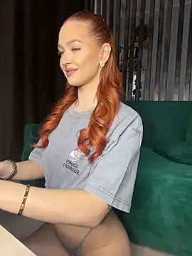 LittleFox    online show from 03-20-26, 06:36