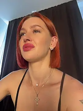 LittleFox    online show from 06-10-26, 07:09