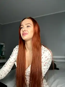 LittleFox    online show from 10-22-25, 06:35