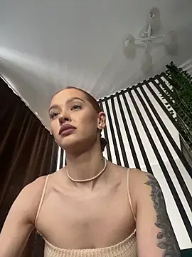 LittleFox    online show from 03-27-26, 06:44