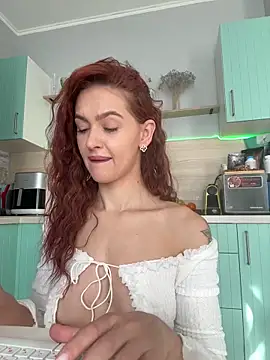 LittleFox    online show from 09-11-25, 06:35