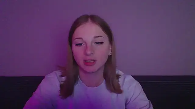 Snapshot of Star_Girlish chatting on 10-30-25, 08:28 Star Girlish online show from 10-30-25, 08:28