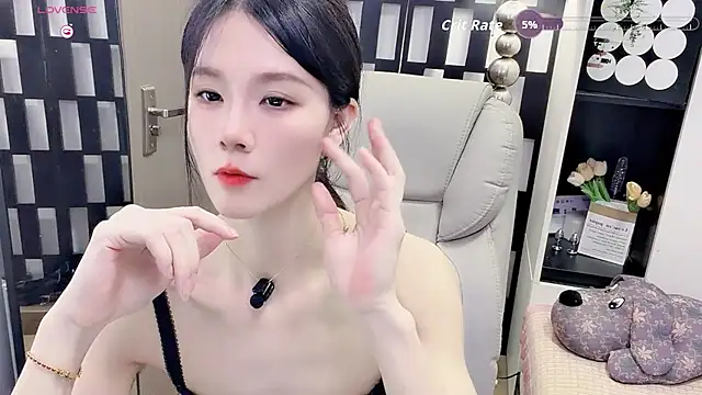 Yueyue-MM online show from 05-21-26, 02:25