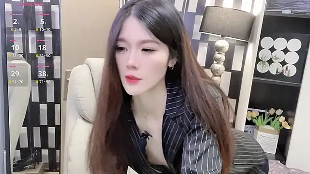 Yueyue-MM online show from 11-28-25, 02:01