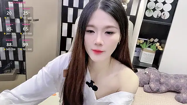 Yueyue-MM online show from 11-30-25, 02:23