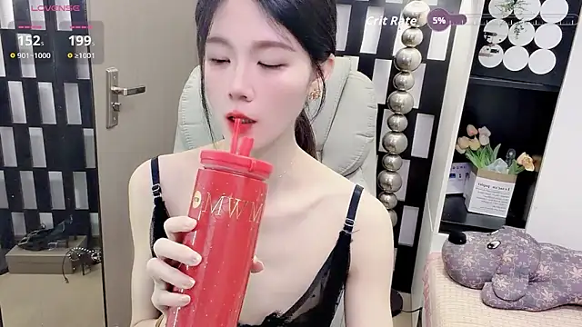 Yueyue-MM online show from 05-04-26, 01:20