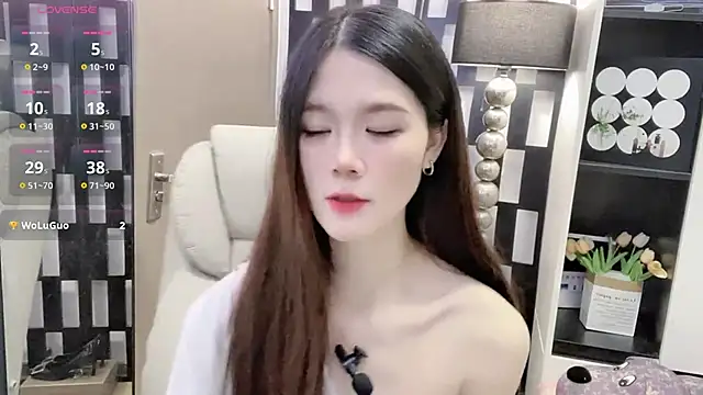 Yueyue-MM online show from 11-11-25, 02:45