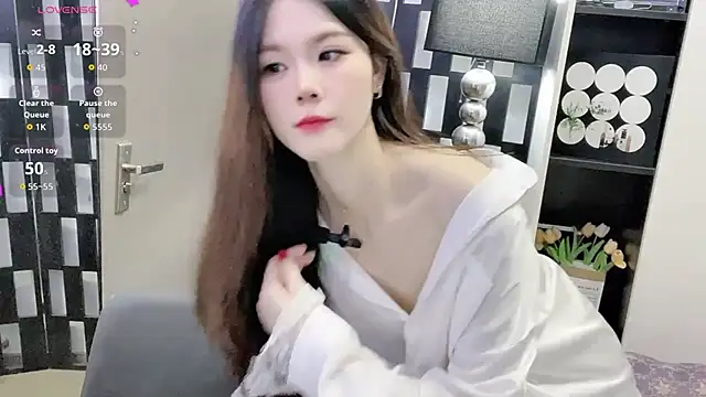 Yueyue-MM online show from 10-11-25, 12:11