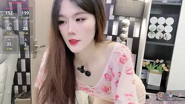 Yueyue-MM online show from 11-05-25, 12:25