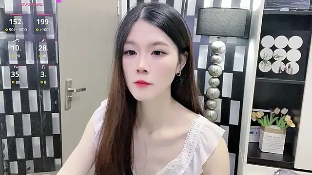 Yueyue-MM online show from 10-22-25, 01:05