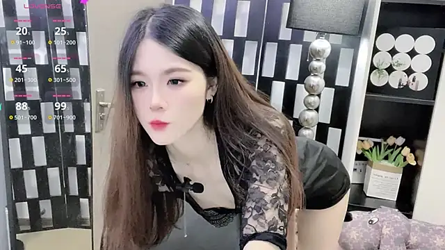 Yueyue-MM online show from 10-10-25, 12:11
