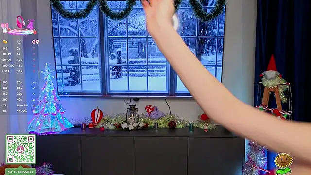 ElfredaTupy online show from 12-16-25, 07:07