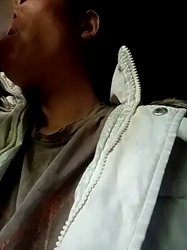 simi-lucy online show from 12-15-25, 01:11