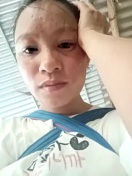 Snapshot of simi-lucy chatting on 09-20-25, 04:28 simi-lucy online show from 09-20-25, 04:28